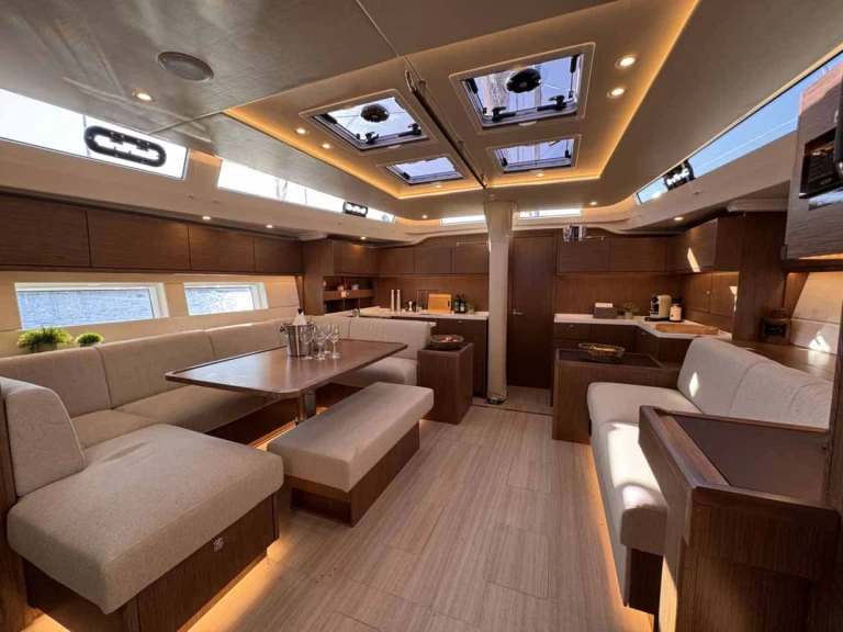 Bavaria Bavaria C57 a louer à Trogir