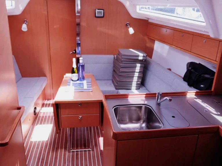 Louer Voilier avec ou sans skipper Bavaria à Golfo Aranci