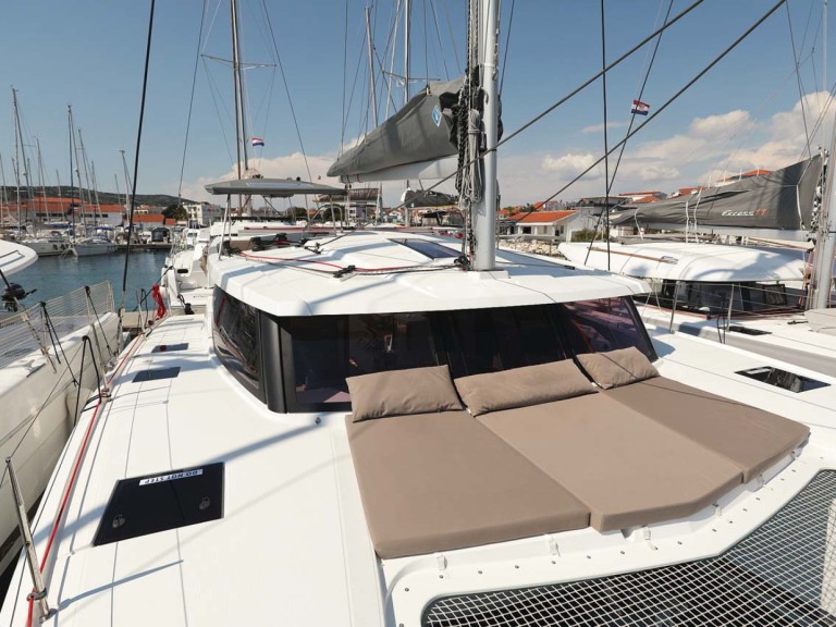 Fountaine Pajot Lucia 40 a louer à Murter-Kornati