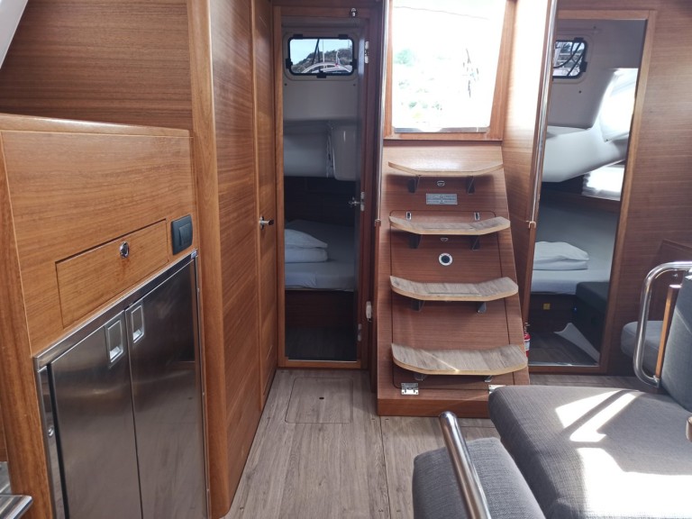 Location bateau Elan Impression 45.1 à Punat sur Samboat