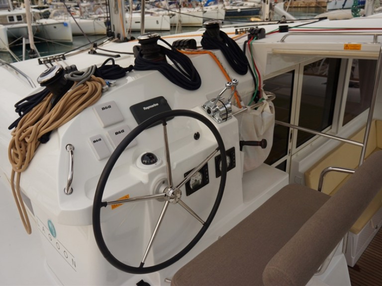 Location bateau Lagoon Lagoon 400 S2 à Gouviá sur Samboat
