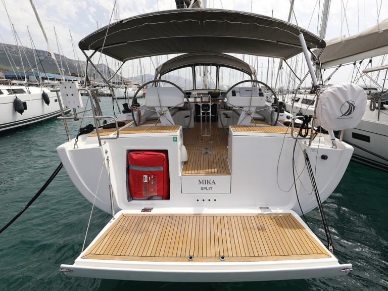 Louez un Hanse Hanse 458 à Sukošan