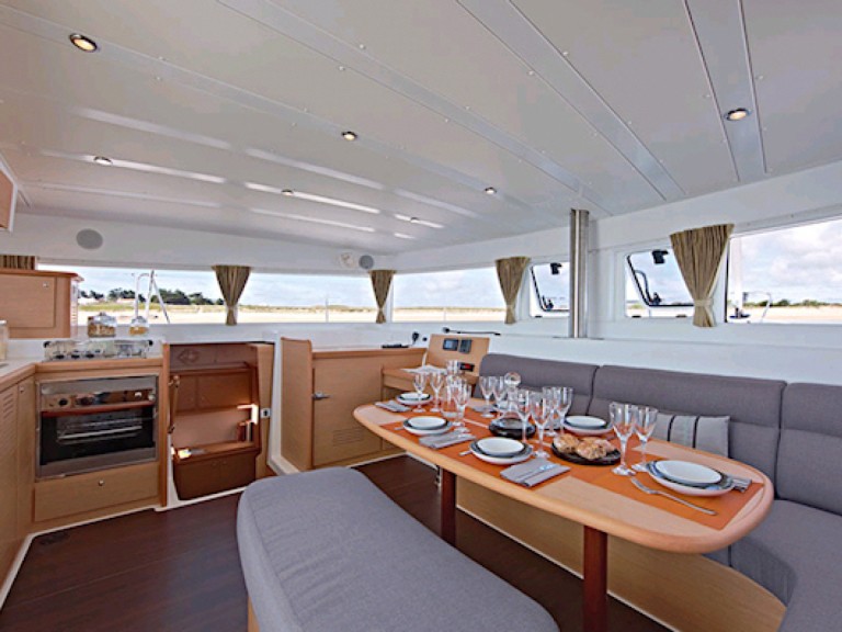 Location bateau Lefkáda pas cher Lagoon 42