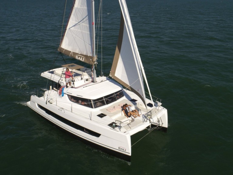 Location bateau Benítses pas cher Bali Catspace Voile