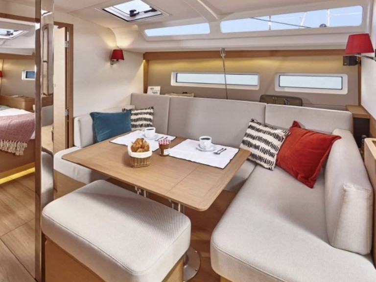 Location bateau Jeanneau Sun Odyssey 440 à Drage sur Samboat