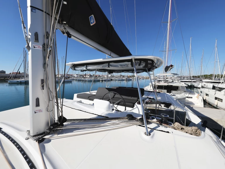 Catamaran à louer à Sukošan au meilleur prix