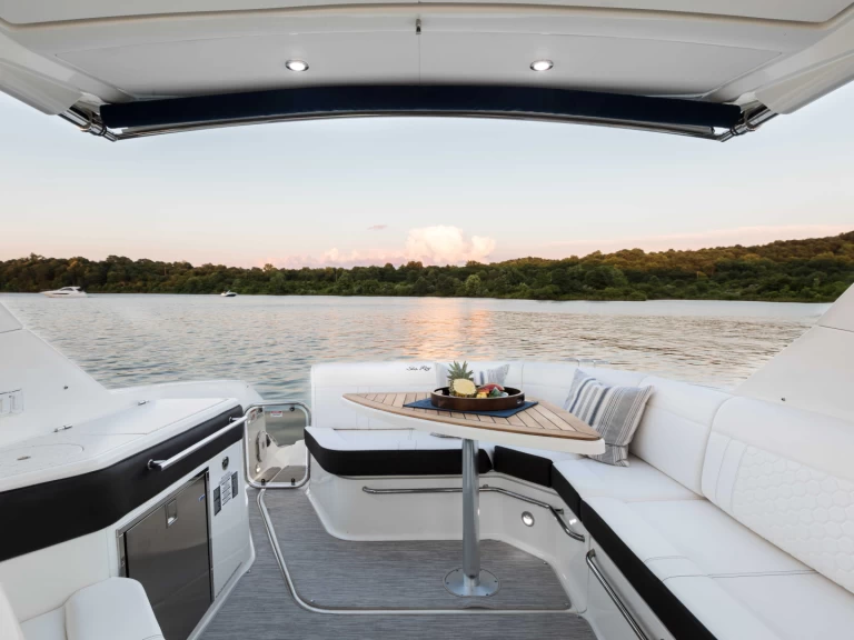 Location bateau Ayia Napa pas cher Sundancer 320