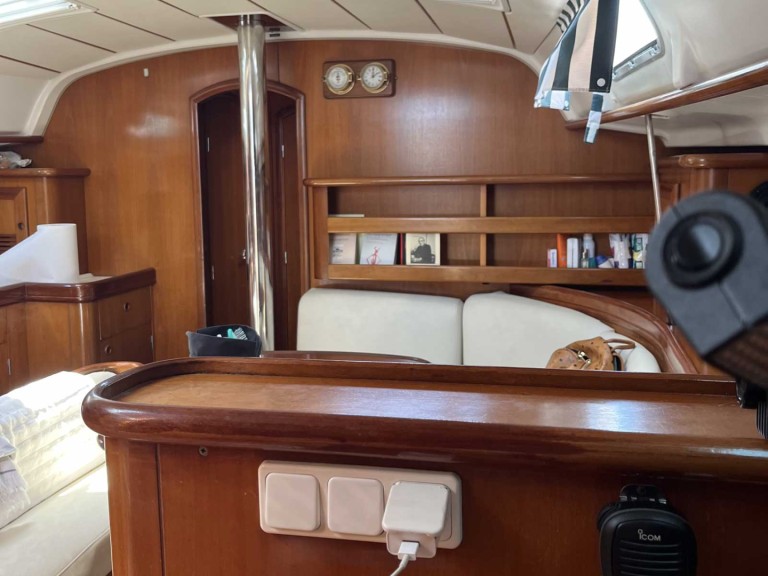 Location bateau Bénéteau Oceanis 411 Clipper à Álimos sur Samboat