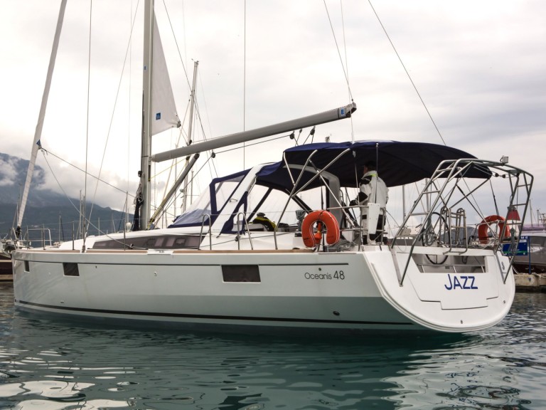 Location bateau Tivat pas cher Oceanis 48