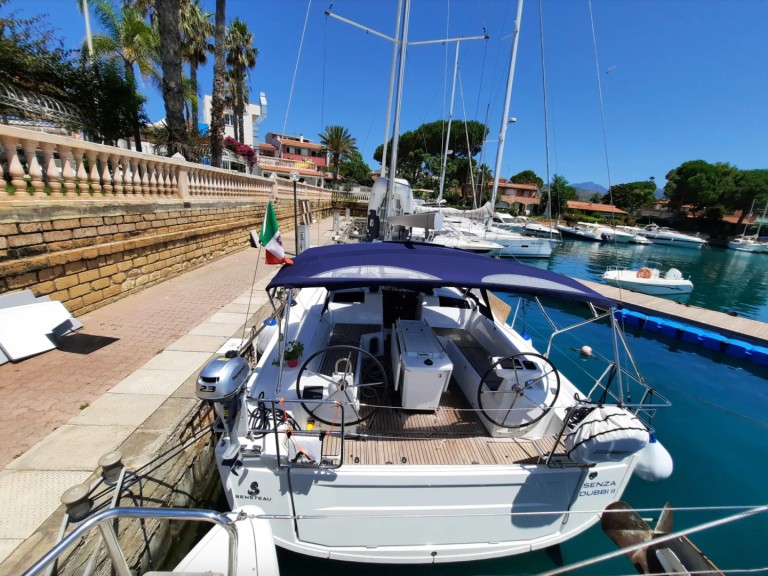 Location bateau Bénéteau Oceanis 40.1 à Furnari sur Samboat