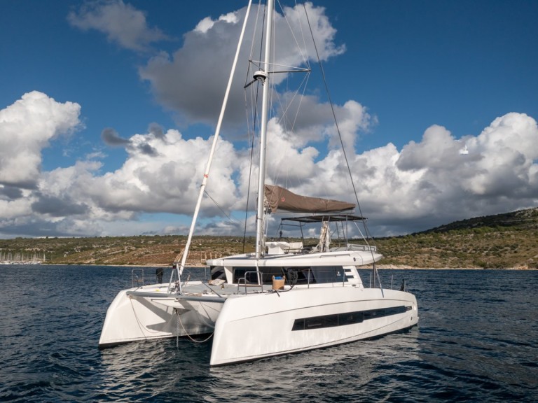 Cervetti Yachts Cervetti 44 - 4 + 1 cab. a louer à Primošten