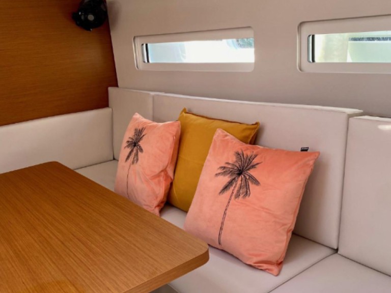 Location bateau Jeanneau Sun Odyssey 410 à Lefkáda sur Samboat