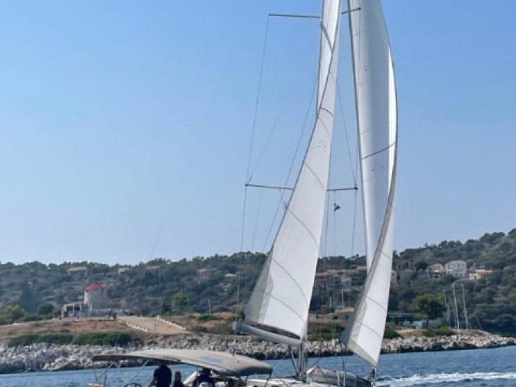 Louer Voilier avec ou sans skipper Jeanneau à Lefkáda