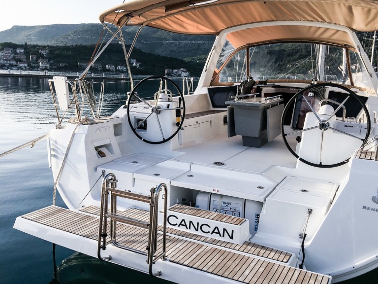 Bénéteau Oceanis 45 a louer à Tivat