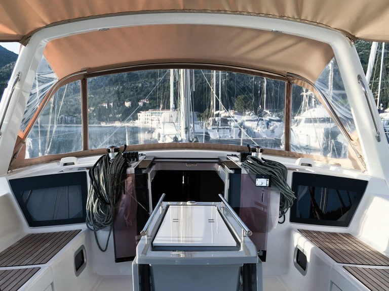 Louer Voilier avec ou sans skipper Bénéteau à Tivat
