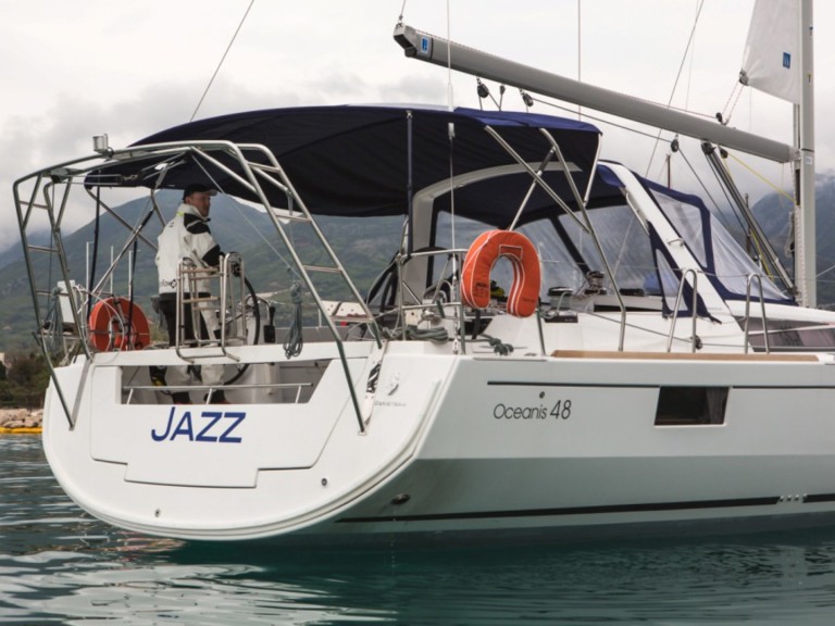 Bénéteau Oceanis 48 a louer à Tivat