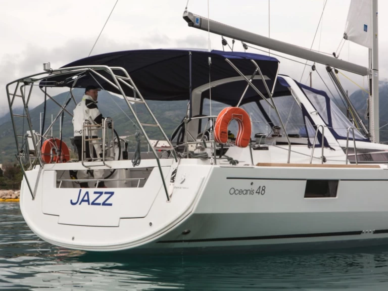 Bénéteau Oceanis 48 a louer à Tivat