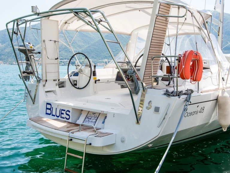Louez un Bénéteau Oceanis 48 à Tivat