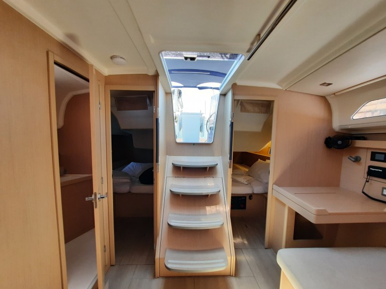 Location bateau Bénéteau Oceanis 40.1 à Furnari sur Samboat