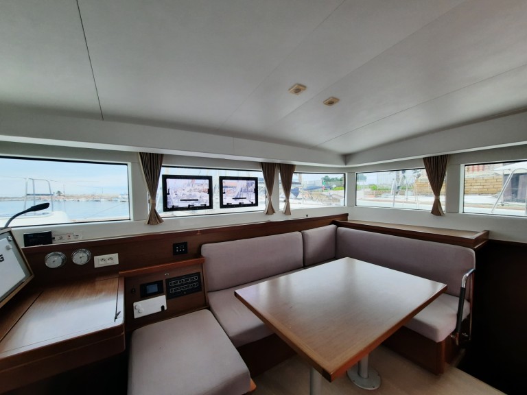 Catamaran à louer à Furnari au meilleur prix