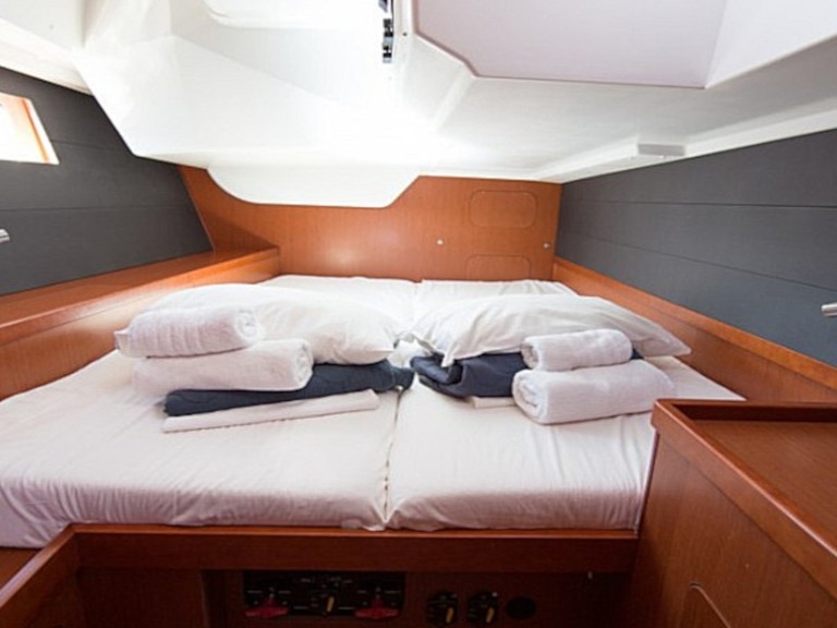 Location bateau Bénéteau Oceanis 48 à Skiathos sur Samboat