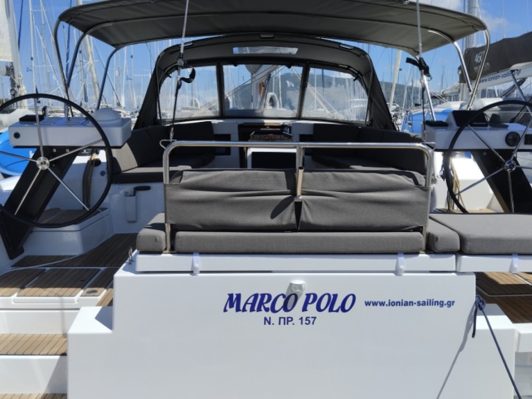 Location bateau Lefkáda pas cher Dufour 470