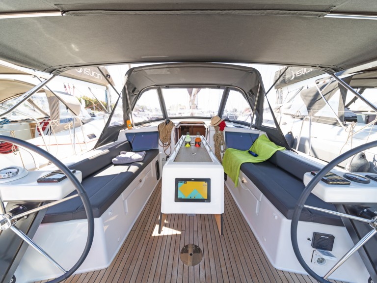 Location bateau Dufour Dufour 390 à Lefkáda sur Samboat