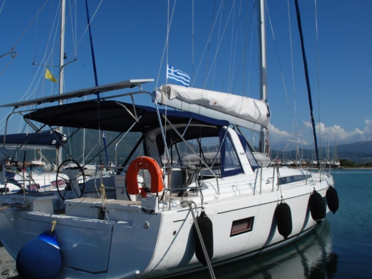 Louer Voilier avec ou sans skipper Bénéteau à Lefkáda