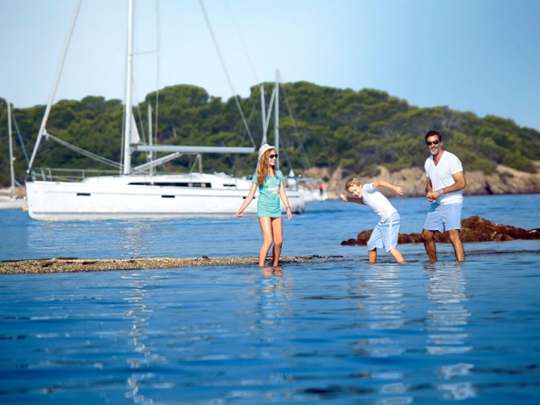 Bavaria Cruiser 41 a louer à Rhodes (Ville)