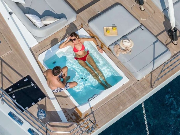 Louer Catamaran avec ou sans skipper Fountaine Pajot à Athènes