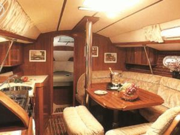Location bateau Punta Ala pas cher Sun Odyssey 33i