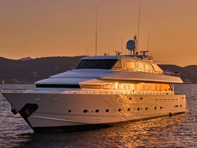 Yacht à louer à Athènes au meilleur prix