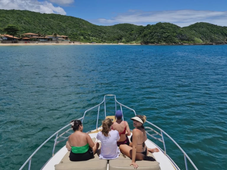 Louez un Cacau Cobra Capri 32 Feet à Armação dos Búzios