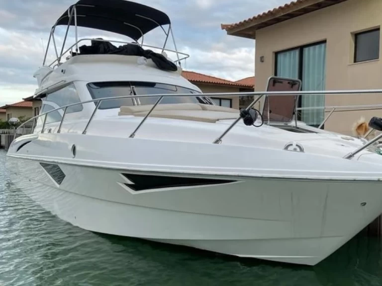 Sol 50 feet Ecomariner a louer à Armação dos Búzios