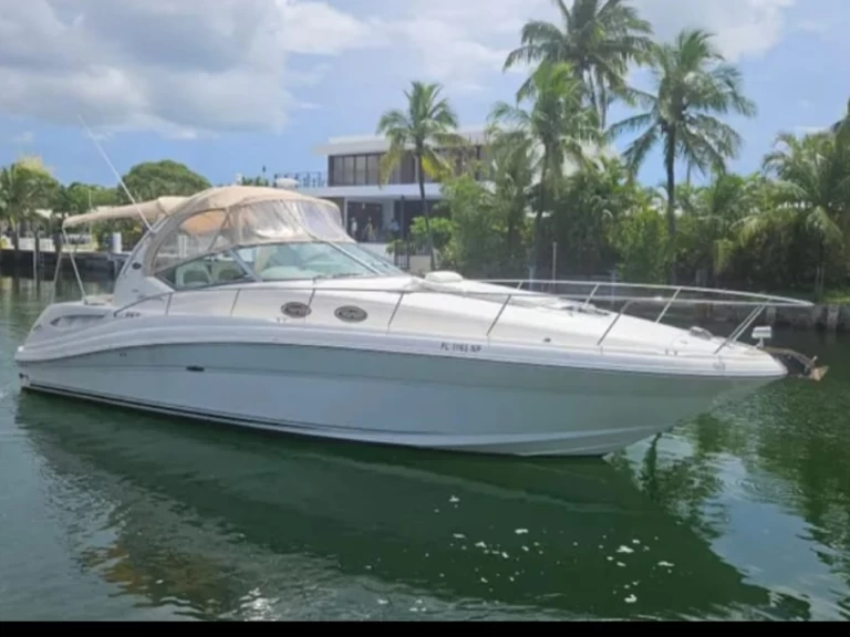 Bateau à moteur à louer à Miami au meilleur prix