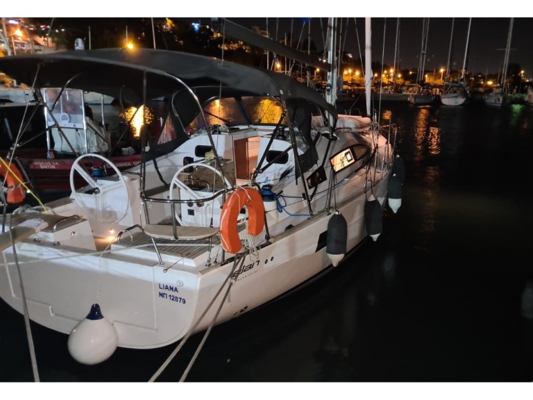 Location bateau Elan Impression 40.1 à Álimos sur Samboat