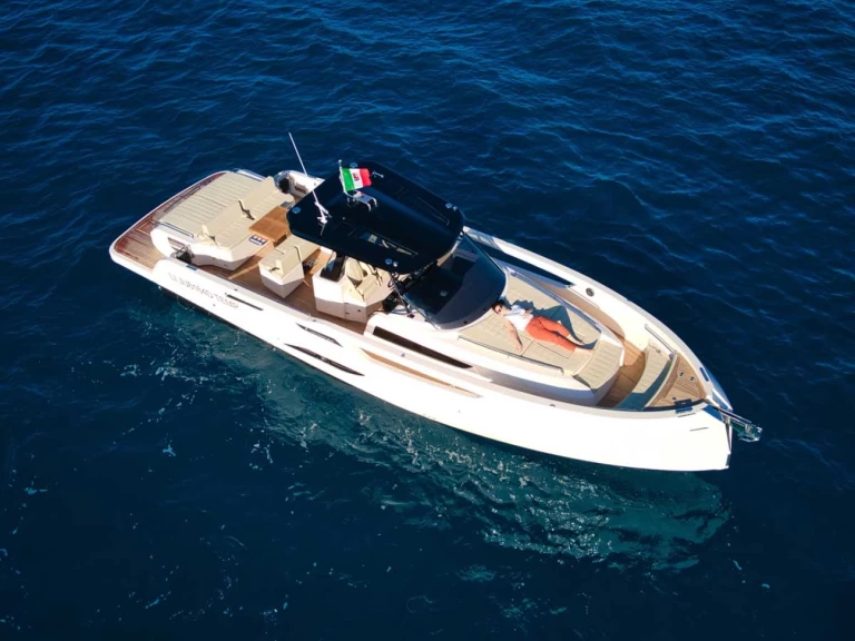 Location Bateau à moteur à Lagos - Cayman Cayman 380WA