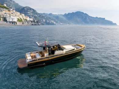 Alquiler Lancha Allure con o sin  título de navegación