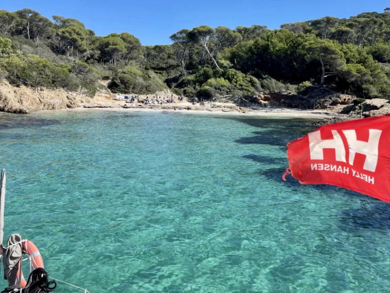 Location bateau Hyères pas cher Lagoon 440