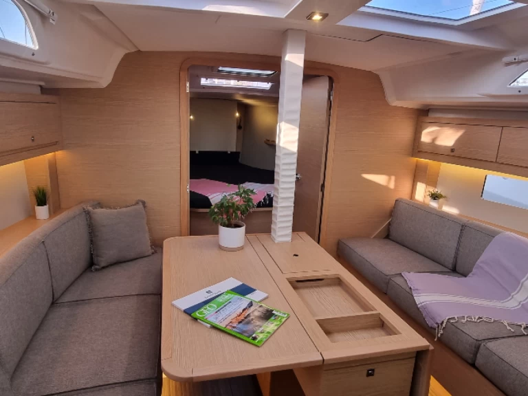 Location bateau Dufour Dufour 37 à Golfe-Juan sur Samboat