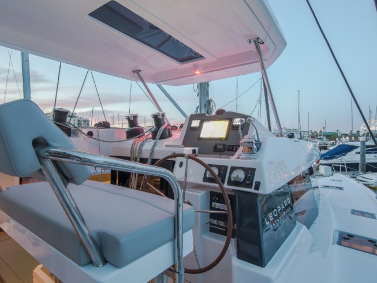 Catamaran à louer à Saint-Raphaël au meilleur prix