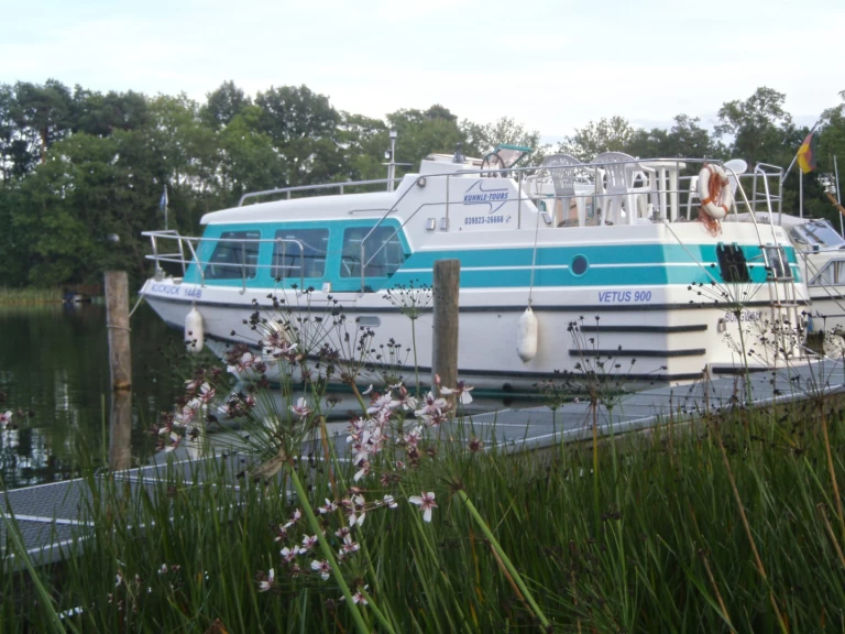 Louez un  Vetus 900 à Mildenberg