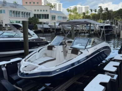 Bootverhuur Yamaha Limited 24 5 in Miami via SamBoat