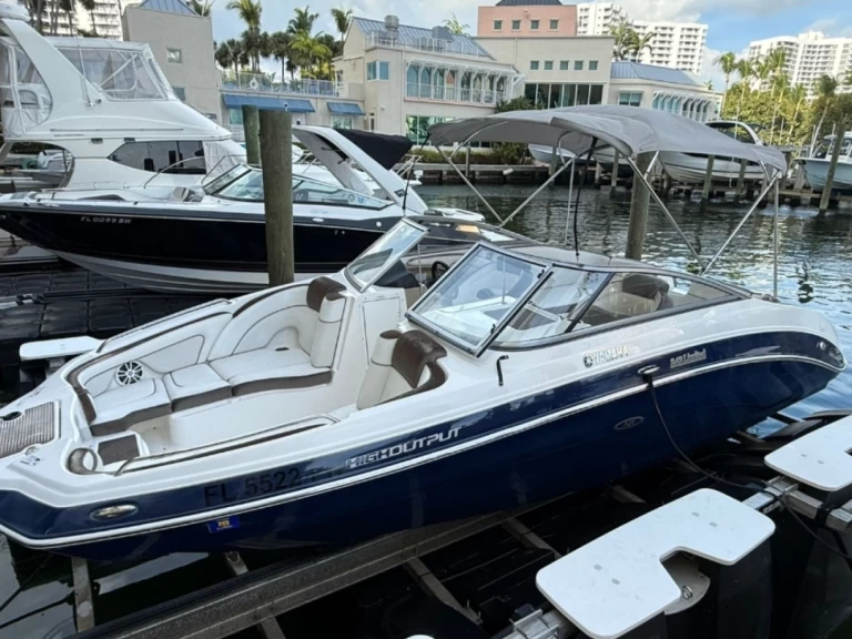 Location à Miami - Yamaha Limited 24 5 sur SamBoat