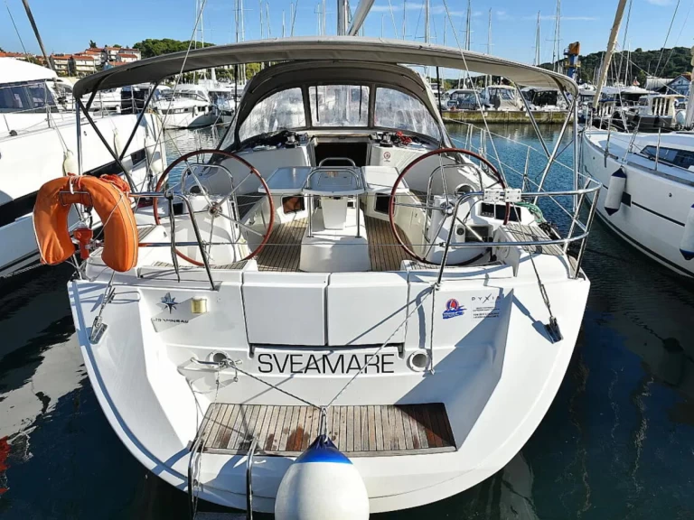 Location bateau Jeanneau Sun Odyssey 44i à Pula sur Samboat