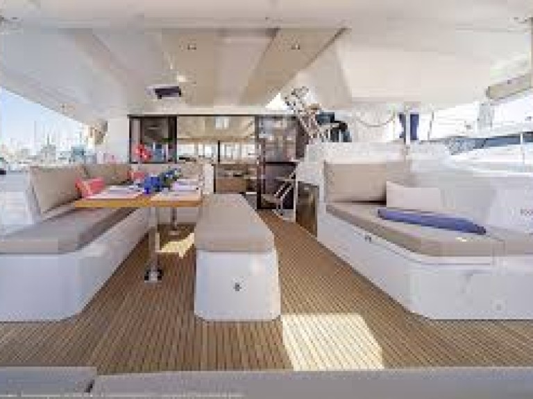 Location à Palerme - Fountaine Pajot Astrea 42 sur SamBoat