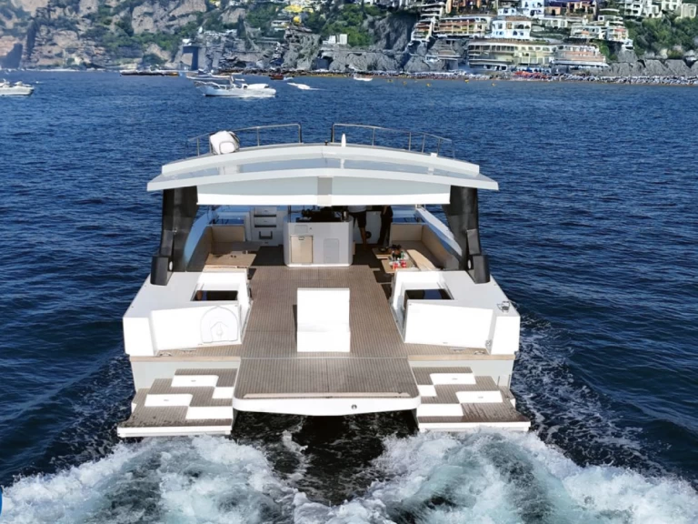 Location bateau Positano pas cher CAT SB380
