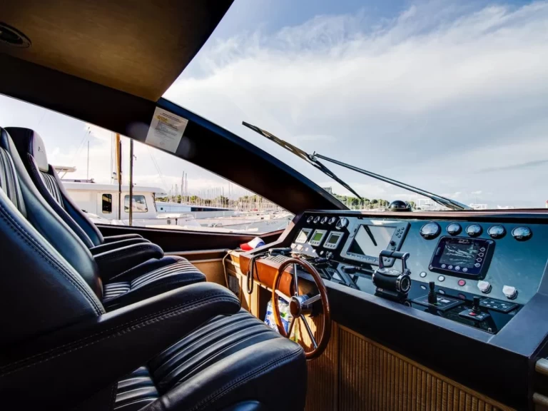 Location à City of Cape Town - Bavaria BMB 30 Sport sur SamBoat