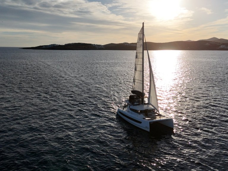 Catamaran à louer à Lávrio au meilleur prix