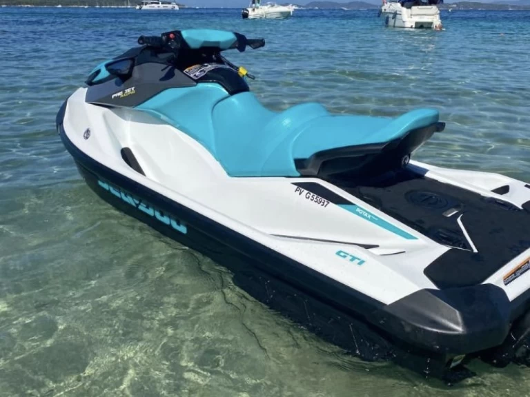 Location bateau Sea-Doo GTI 130 à Nice sur Samboat